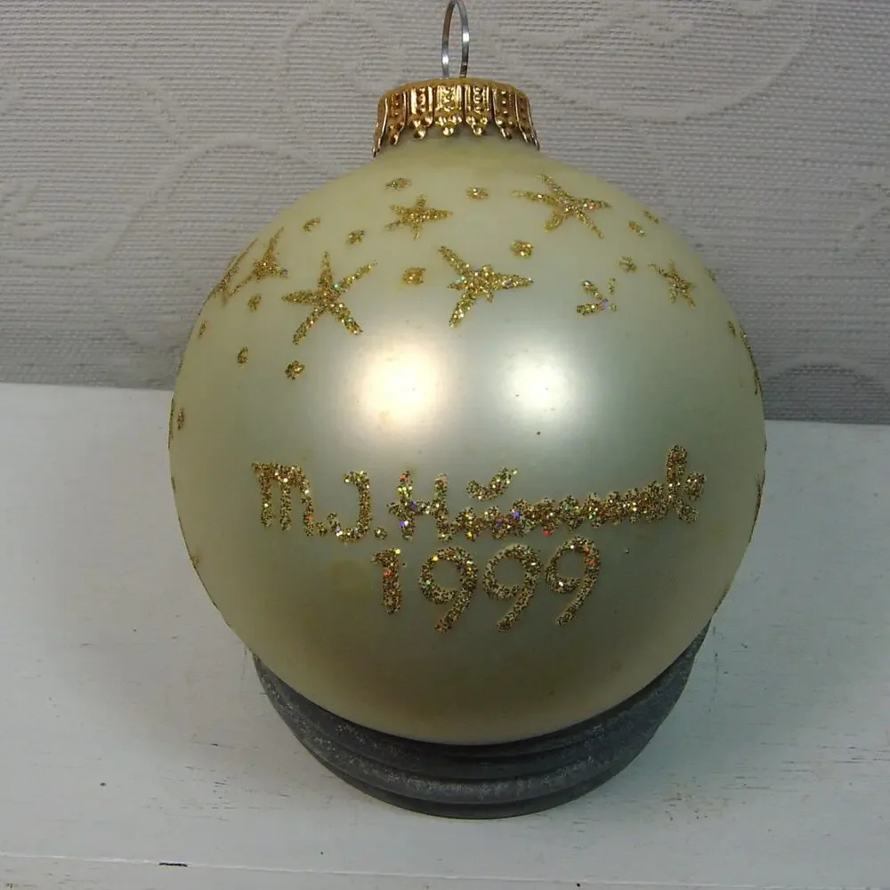 VINTAGE M.J. HUMMEL GLASS BALL ORNAMENT-1999-GIRL WITH LETTER